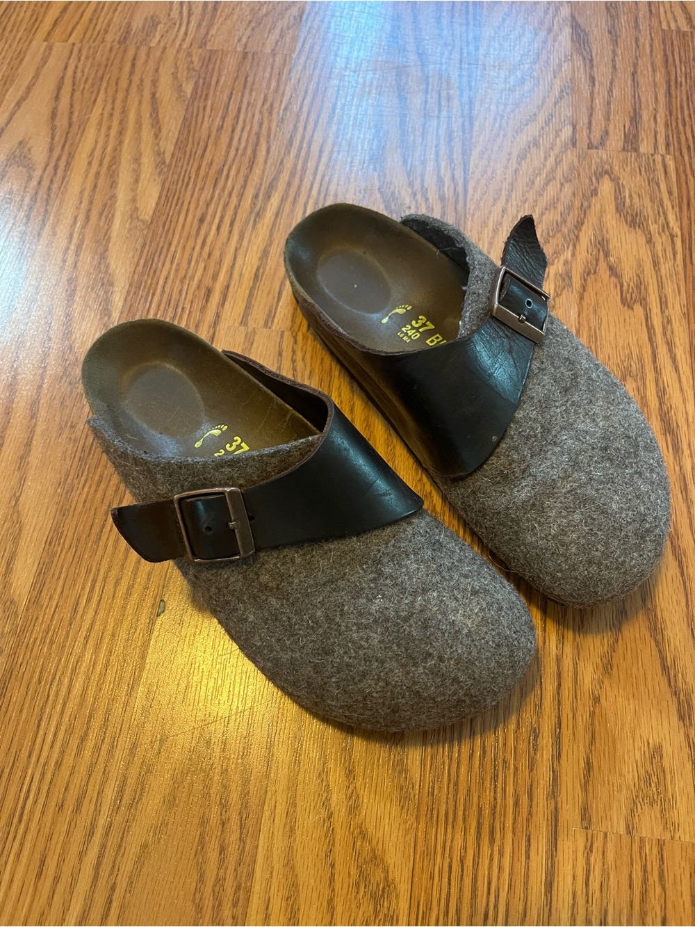 Birkenstock Unisex Basel Clog, Brown  Wool & Leather Size 37